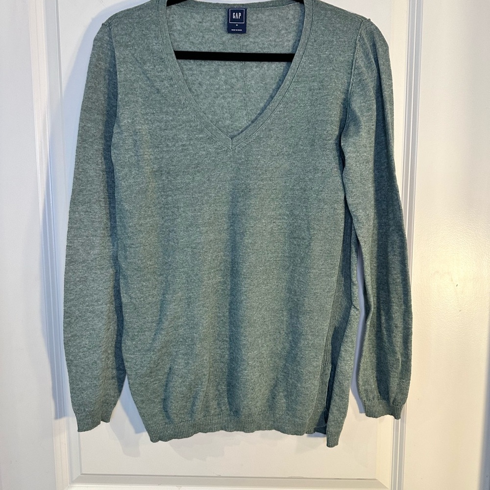 GAP Green Linen Blend V- Neck Long Sleeve Sweater, size Medium - Picture 7 of 9